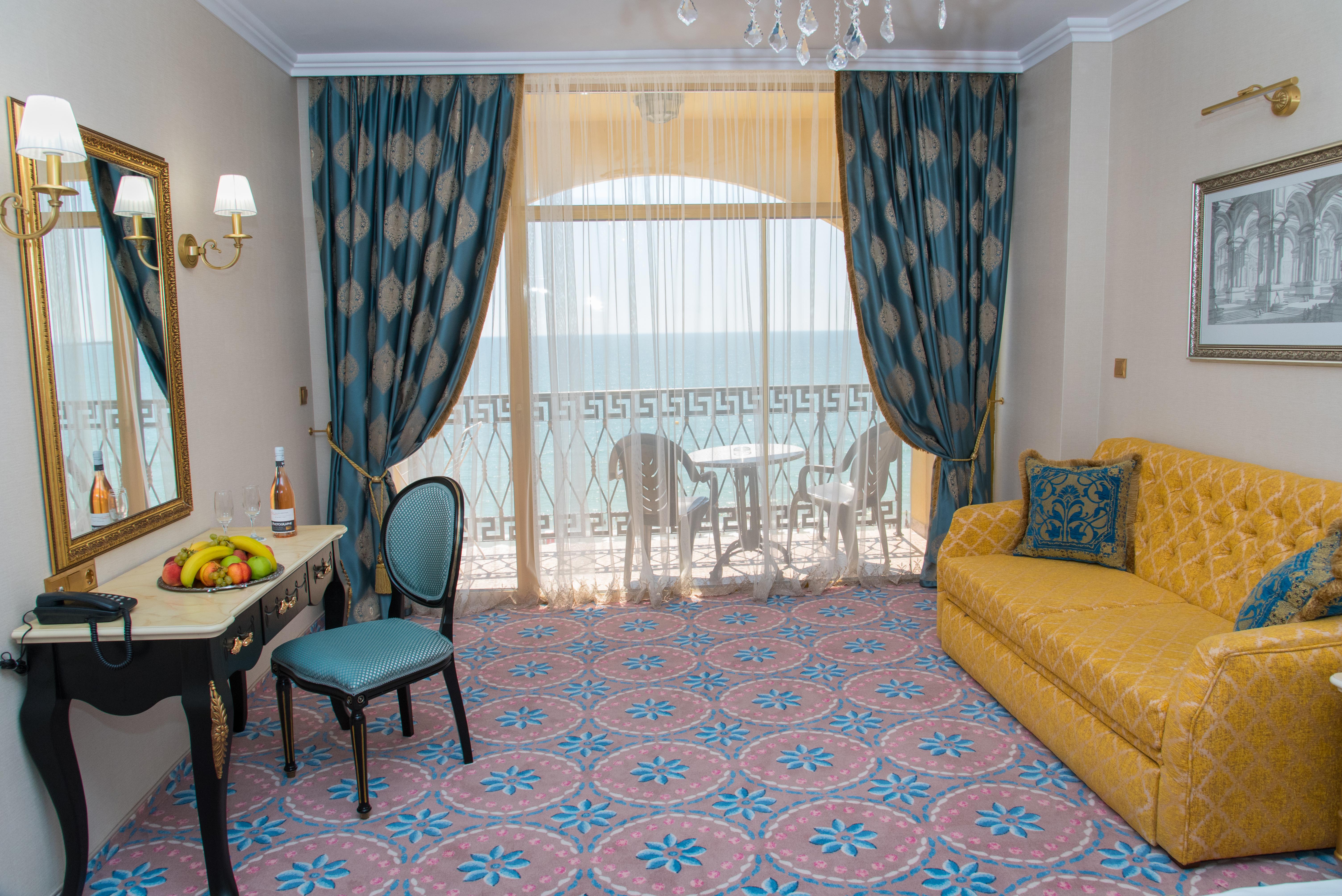 Imperial Palace Hotel Sunny Beach Buitenkant foto A suite at the Grand Hotel