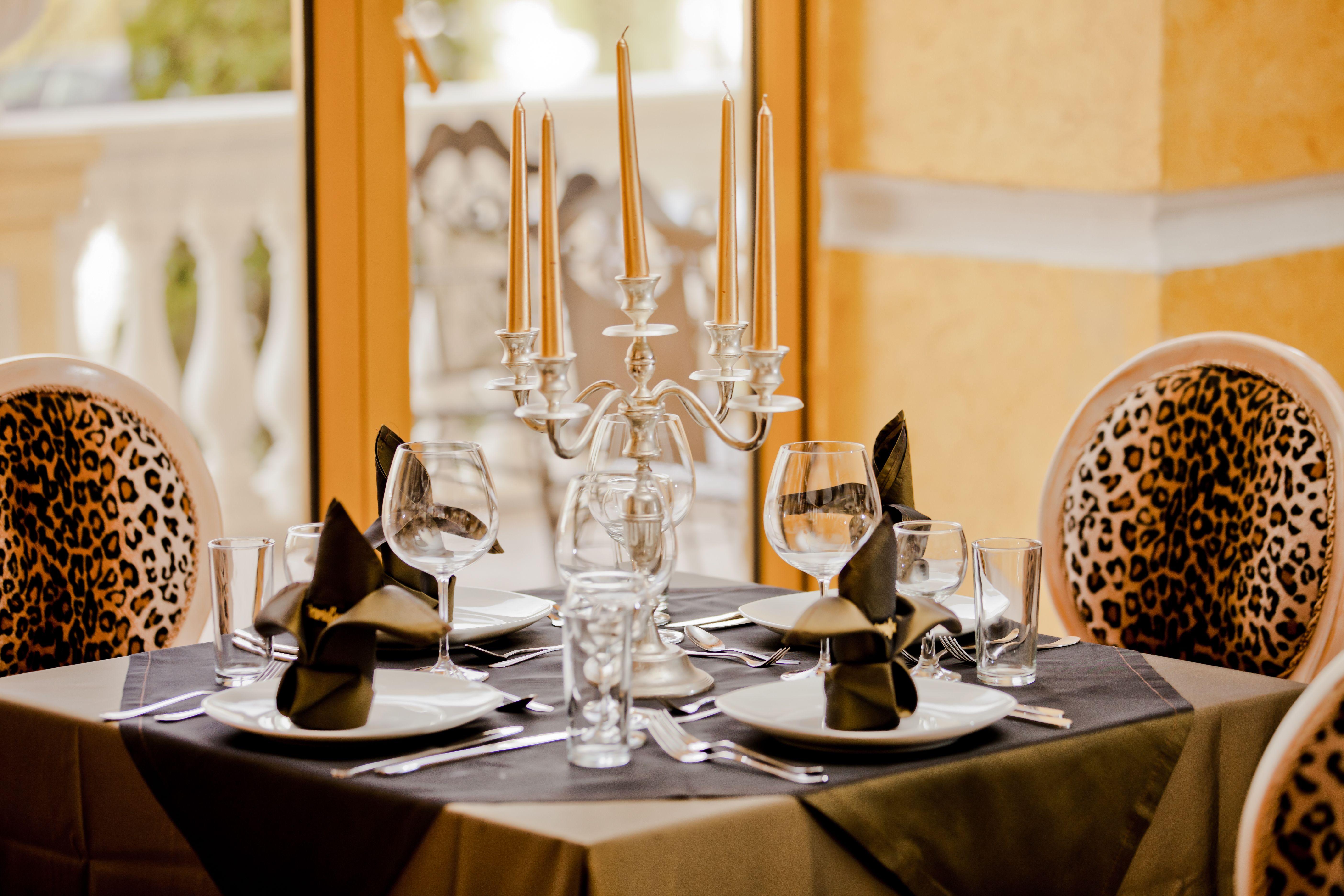 Imperial Palace Hotel Sunny Beach Buitenkant foto A table set for fine dining