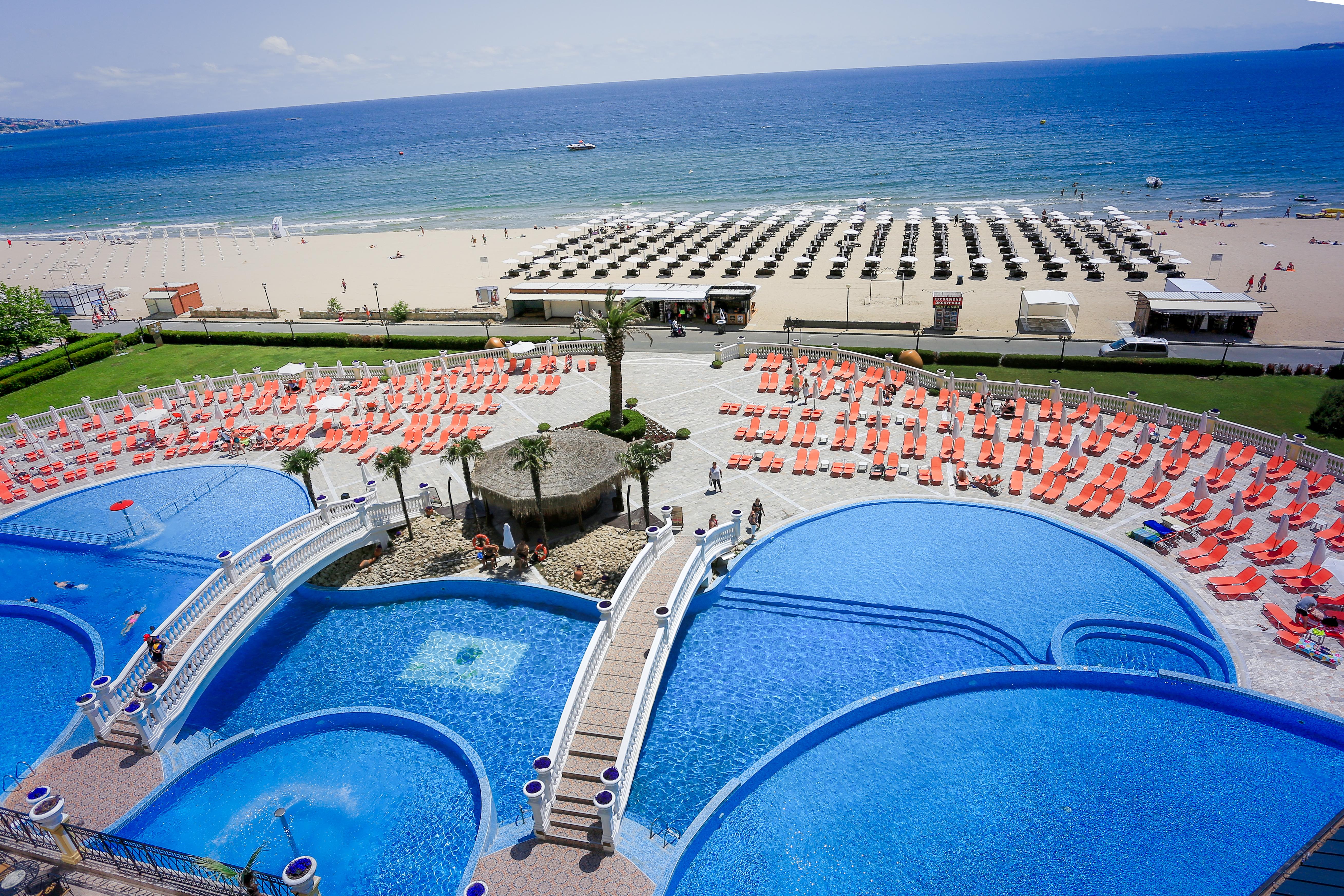 Imperial Palace Hotel Sunny Beach Buitenkant foto The beach at the hotel